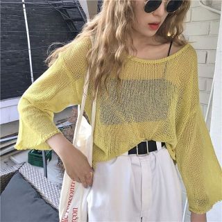 A-032: áo len móc tay loe điệu đà