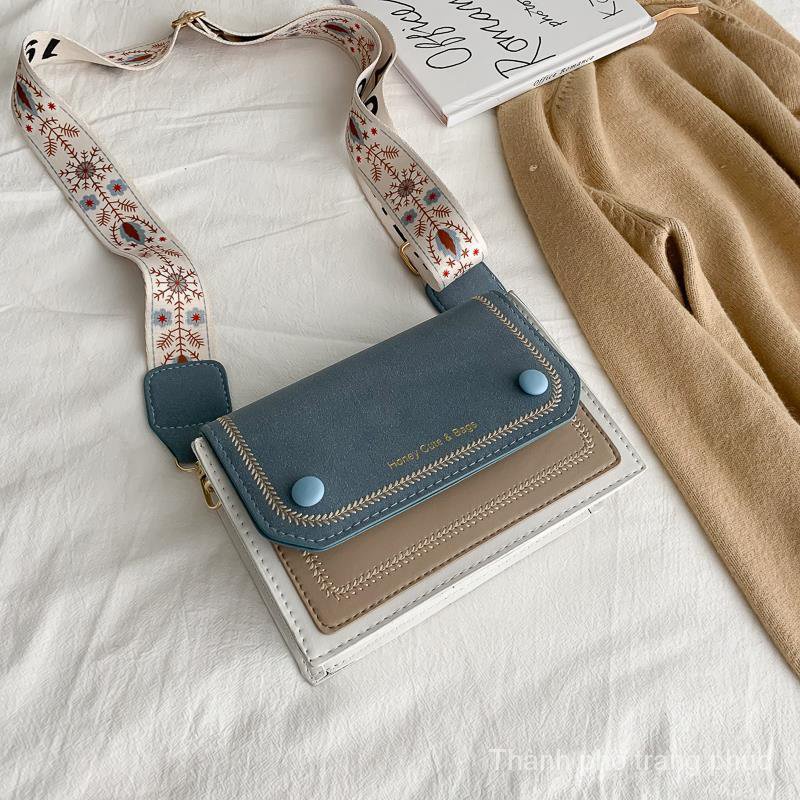 Túi đeo chéo nữ thời trang đơn giản 2022