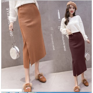 chân váy len dài xẻ tà bên