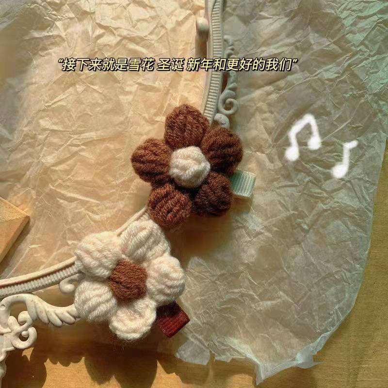 Kẹp Tóc Vải Len Màu Kem Đính Hoa Thời Trang Thu Đông Cho Nữ