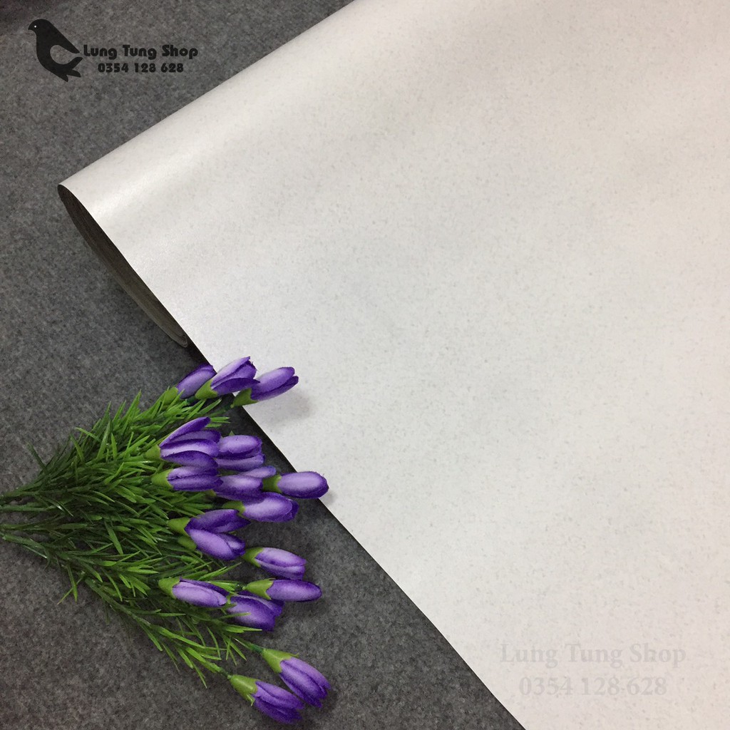 Thảm nhựa simili trải sàn màu trắng nhám