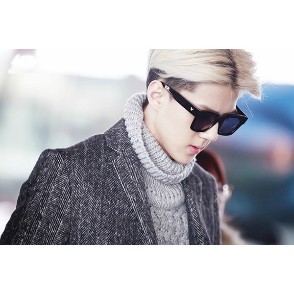 [Mã FAGOGO giảm 12% đơn 99K] Kính Mát Thời Trang V Lớn Bảng Gọng To Đen | BigBuy360 - bigbuy360.vn