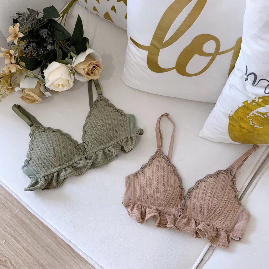 Áo Lót Nữ - Áo Ngực Nữ không gọng mềm mại thiết kế viền bèo đính nơ sexy điệu đà mẫu AL17