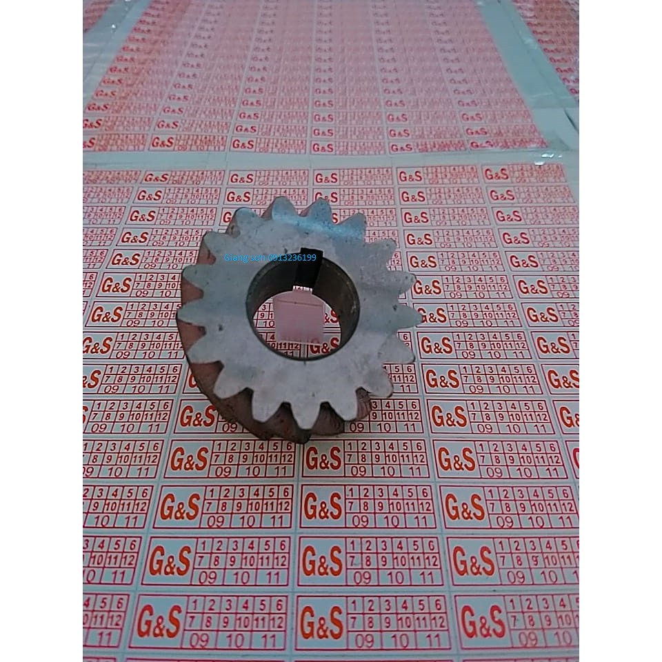 Bánh răng côn hú Suzuki GN125
