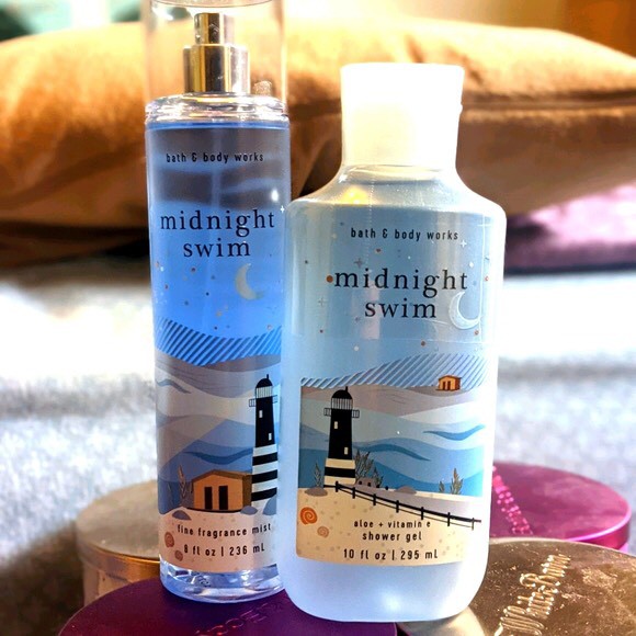 Bath & Body Works Midnight Swim Xịt Thơm Body Mist