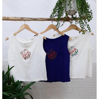 Áo croptop linen trắng thêu tay - hình thực tế
