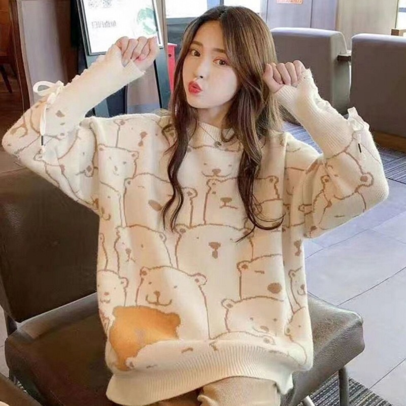 Áo sweater IELGY tay dài dáng rộng in hình gấu thời trang