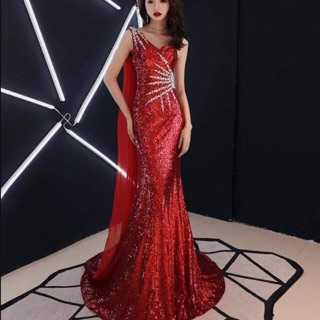 Đầm body dạ hội kim sa voan dài thước tha kết chuỗi tia