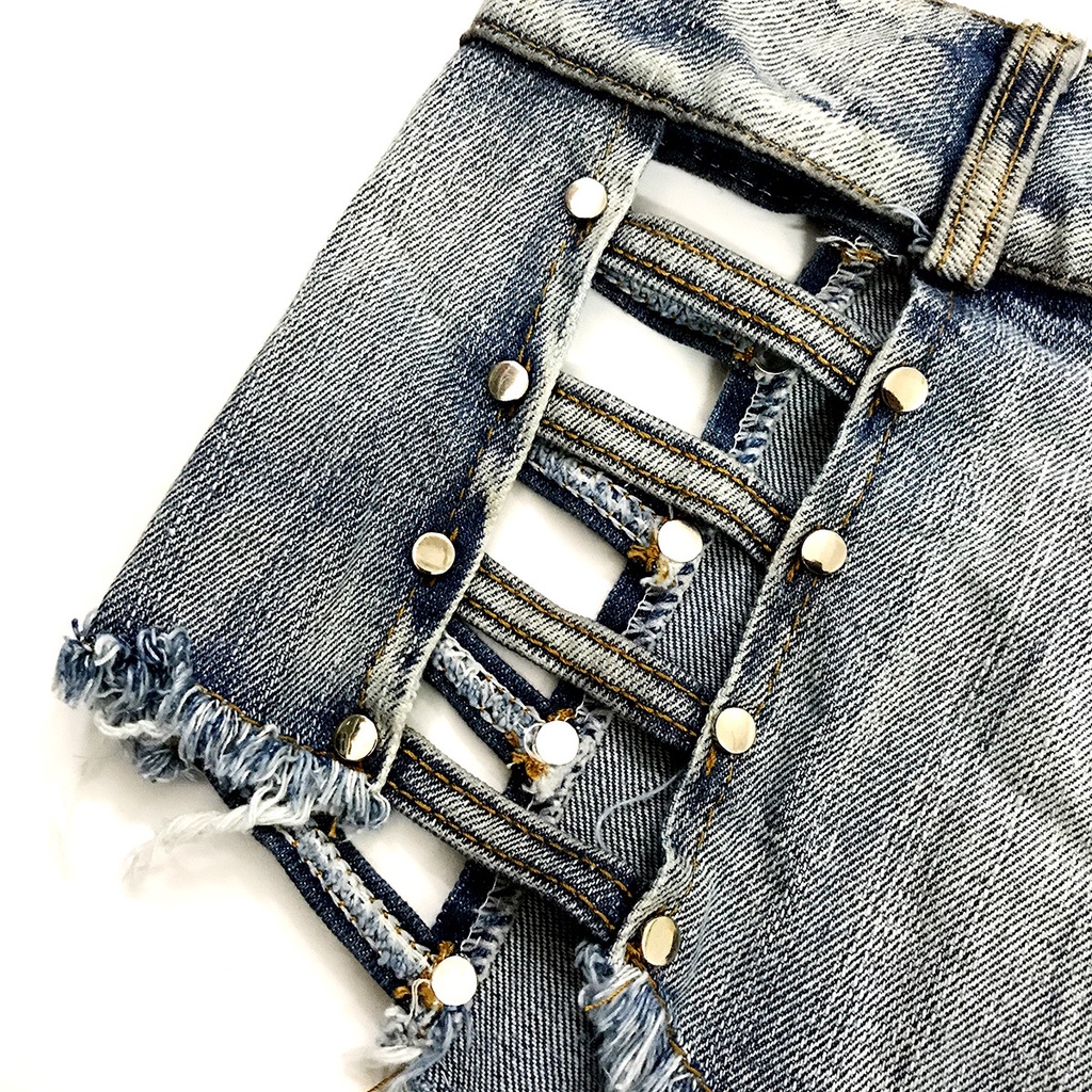 Quần Short Denim Lưng Cao Phối Nút Thiết Kế Rách Quyến Rũ D0331