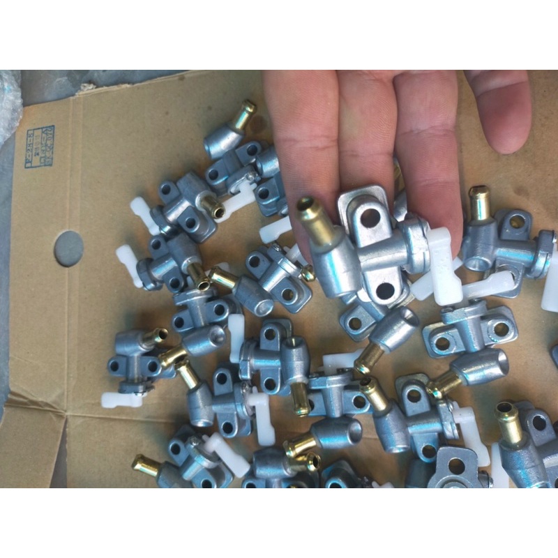 Khoá Dầu Khoá Nhiên Liệu Bình Dầu Diesel 170 173 178 186 190 192 195 L40 L48 L60 L70 L90 L100