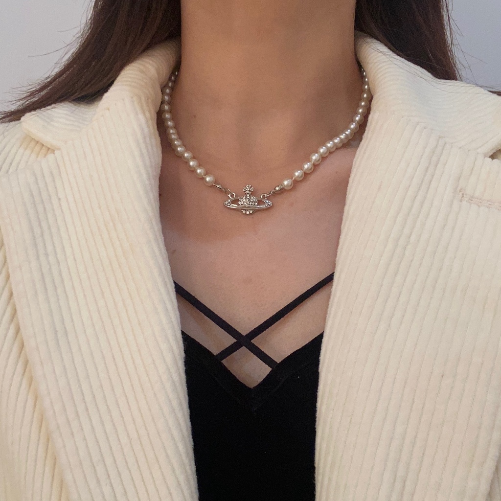 vòng cổ nữ chuỗi ngọc nhân tạo và hành tinh đính đá hot trend Hàn Quốc