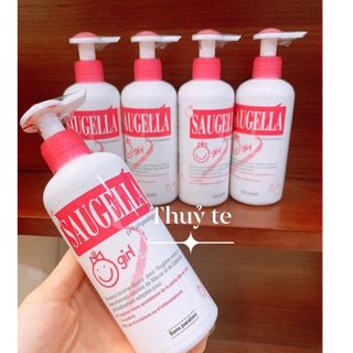 Dung dịch vệ sinh Bé Gái Saugella 200ml xách tay