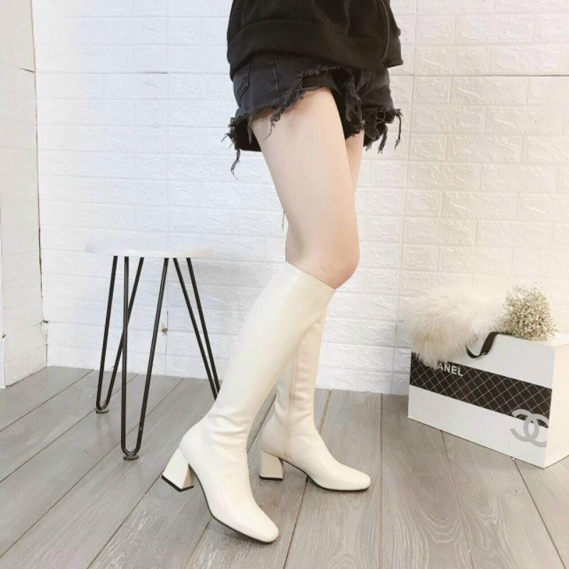 boot đùi gót vuông da mịn đen kem. | BigBuy360 - bigbuy360.vn