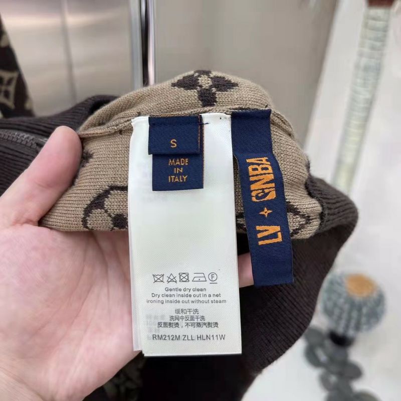 Áo khoác louis vuitton kết hợp đồng thương hiệu NbA