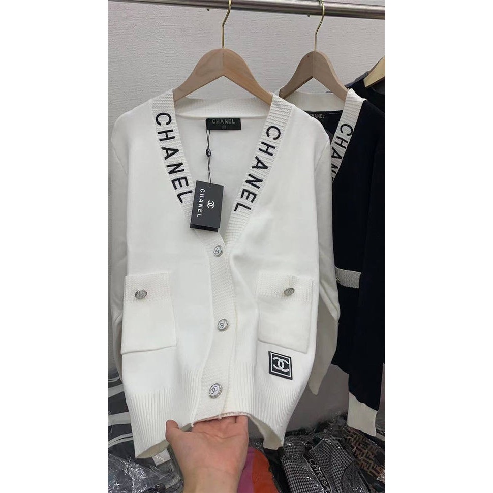 Áo khoác len Cardigan thêu CN kèm phụ kiện thương hiệu Quảng Châu cao cấp thương hiệu thời trang D&R L024 | BigBuy360 - bigbuy360.vn