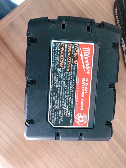 Pin milwaukee m18 5ah hàng Mỹ mới 100%
