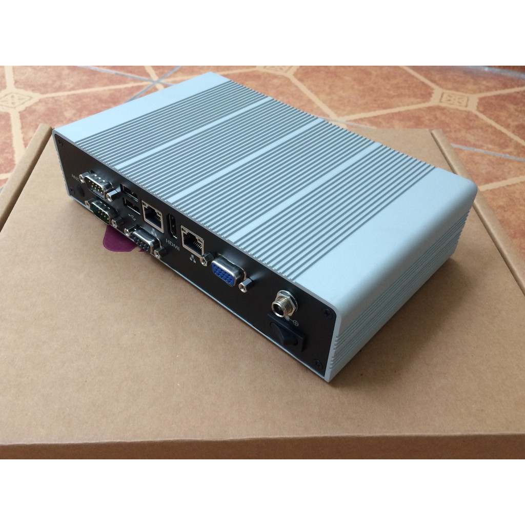 Máy tính công nghiệp không quạt eBOX625-842-FL | BigBuy360 - bigbuy360.vn