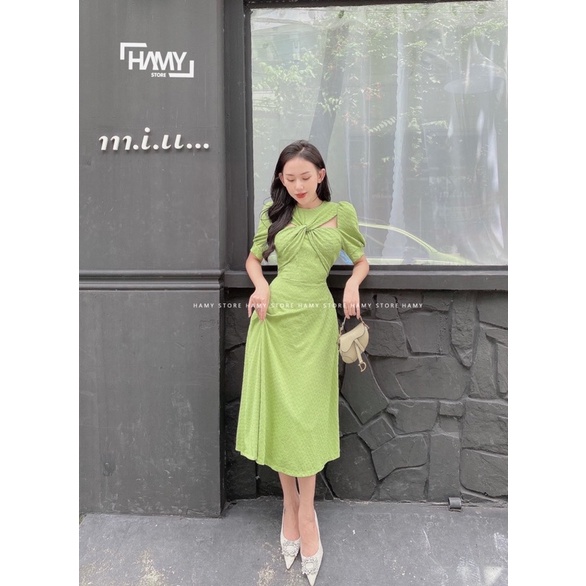 Đầm Xoắn Cổ Có Tay Dài