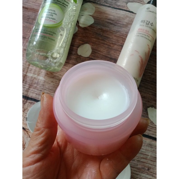 Tẩy trang hàng si xịn hàng đảm bảo chất lượng