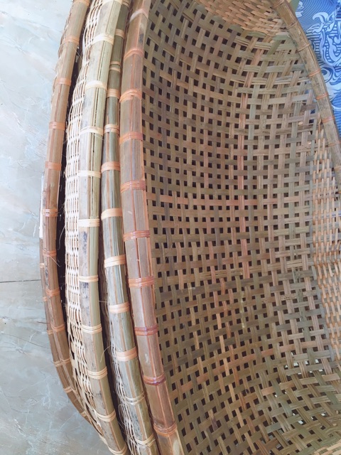 Nôi tre đan thoáng mát cho bé