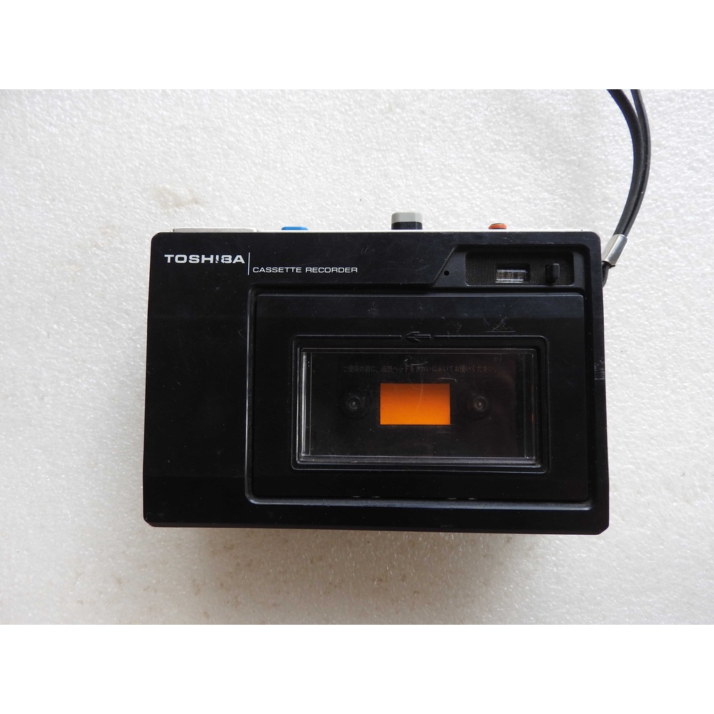 Cái máy cassette hiệu Toshiba như ảnh lắp pin còn chạy nút play lúc ăn lúc không chưa rõ tình trạng