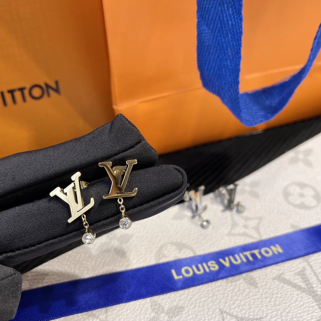 LOUIS VUITTON Khuyên Tai Tròn Bằng Thép Titan In Logo LV Thời Trang