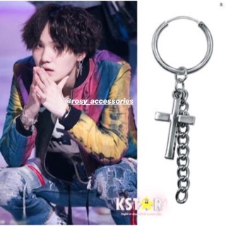 Rosy - khuyên tròn thánh giá phối xích dài suga bts