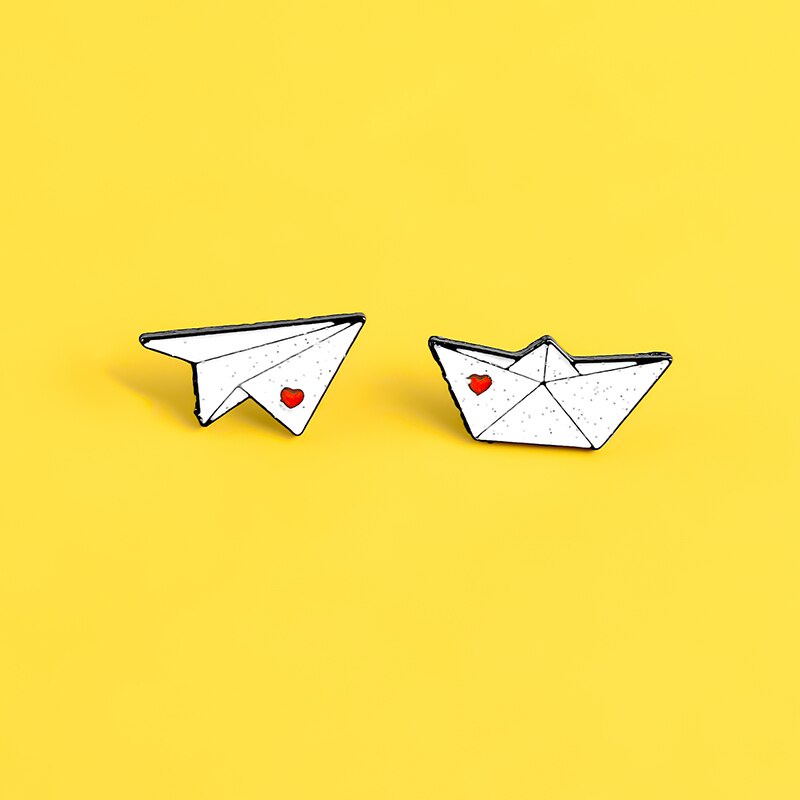 Ghim cài áo hình chiếc thuyền hoạt hình thiết kế dễ thương