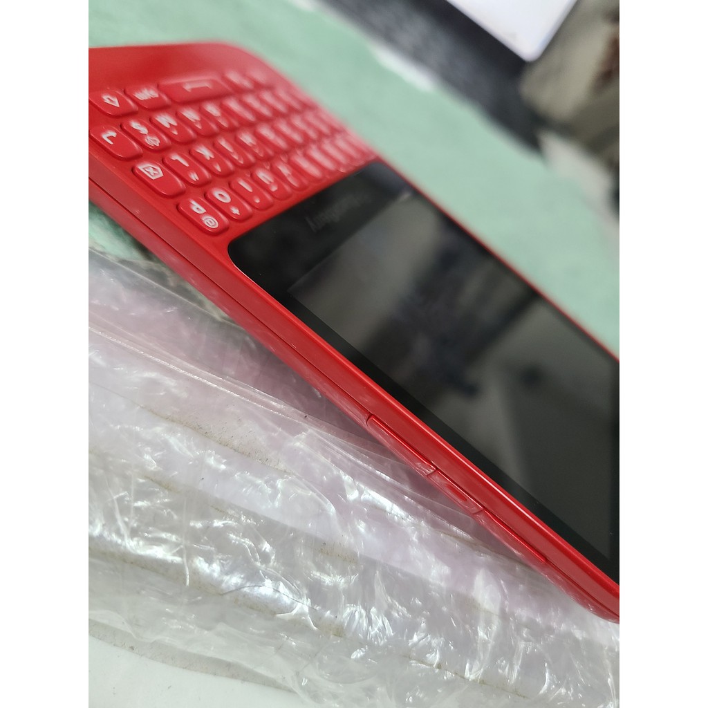 Điện thoại Blackberry Q5 màu đỏ