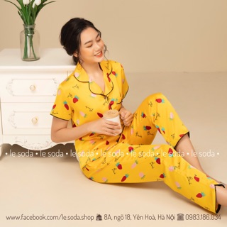 Pijama lụa quần dài áo cộc tay màu vàng hoạ tiết