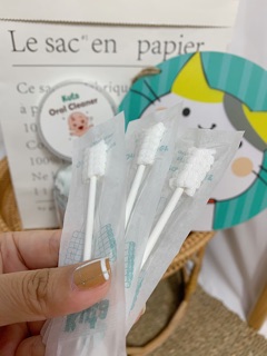 Gạc rơ lưỡi KUTA tiệt trùng (30c/hộp)