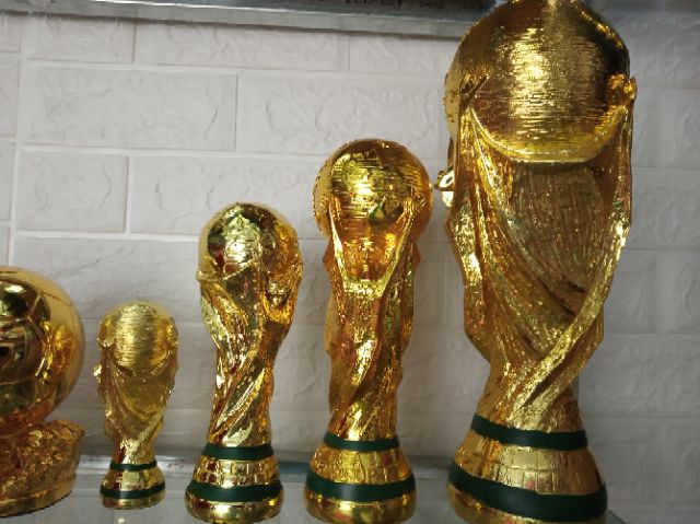 Mô hình cup vàng World cup