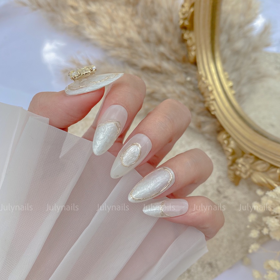 Nail box thiết kế nb154 charm bướm sang chảnh dự tiệc julynails.vn