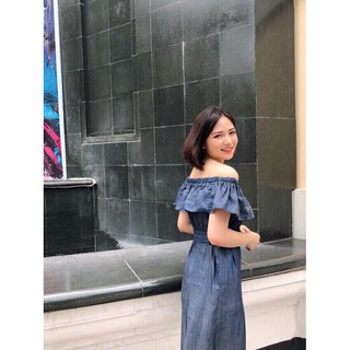 Đầm trễ vai