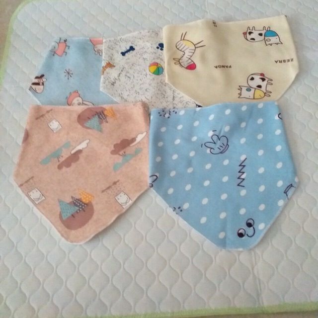 Khăn yêm, yếm tam giác nỉ bông