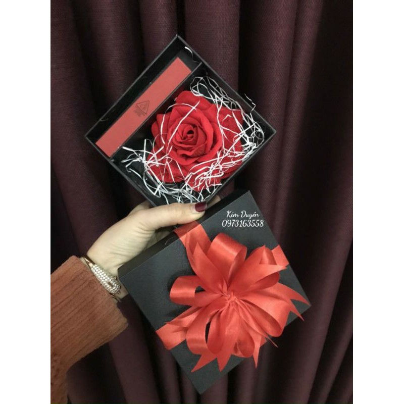 Hộp hoa đựng son kem dài cao cấp kèm nơ + hoa sỉ giá cực tốt Zalo 0973163558.