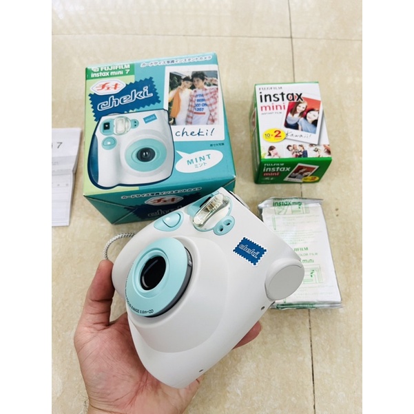 Máy chụp ảnh lấy liền Fujifilm Instax Mini 7 Cheki tặng kèm pin tiểu AA và 1 hộp film 10 tấm date 2024