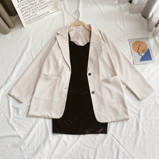 Set đầm 2s đen và khoác vest nude