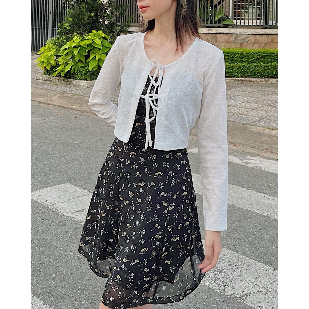 Byom.vn - Váy hai dây hoa nhí Violas Dress kèm Cardigan Mini Blanc