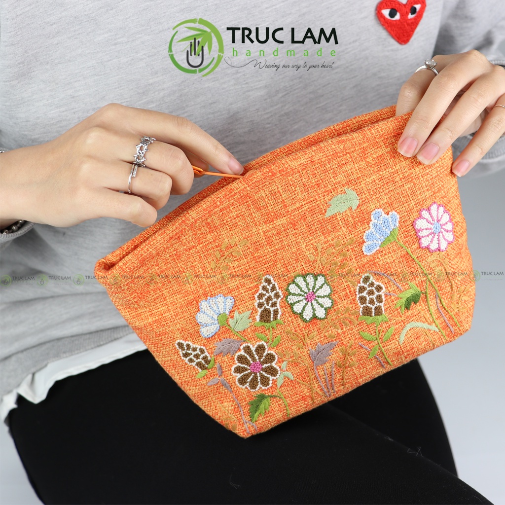 Ví Cầm Tay Nữ Vải Gai Họa Tiết Hoa Cỏ Sa Hạt Thêu Tay 2 Mặt - Trúc Lâm Handmade