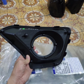 Ốp đèn gầm có mạ i10 hatback, đuôi cộc