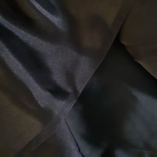 Vải lụa màu đen