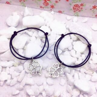 vòng tay dây rút bốn lá may mắn