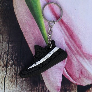 Móc khóa silicone giày yeezy Đen trắng