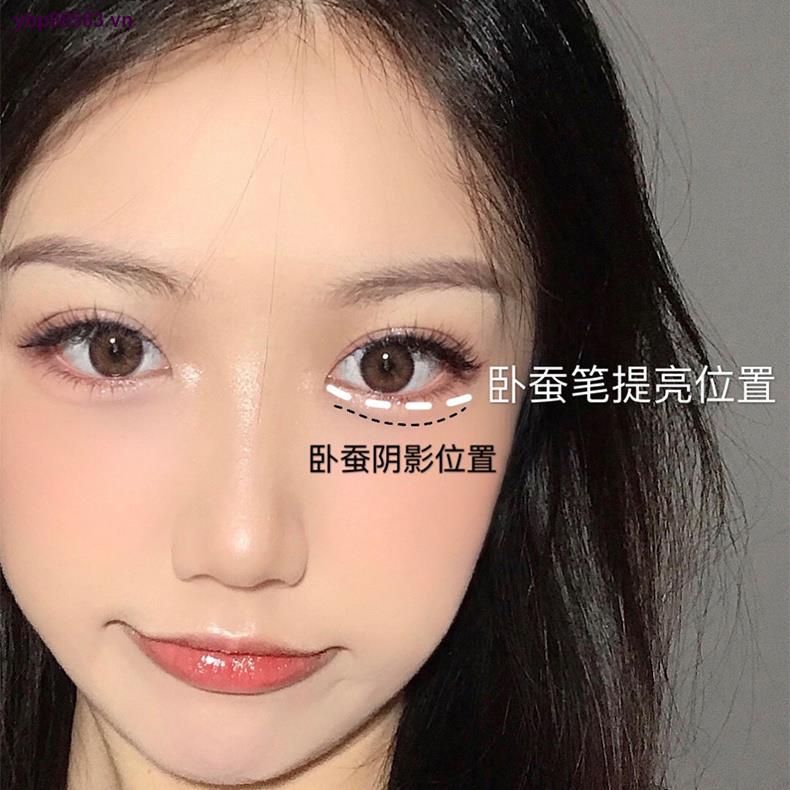 Phấn mắt dạng lỏng màu trắng ánh ngọc trai lấp lánh trang điểm tự nhiên cho nữ
 | BigBuy360 - bigbuy360.vn