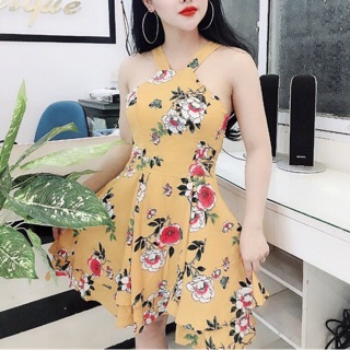 Sale váy đồng giá 200k