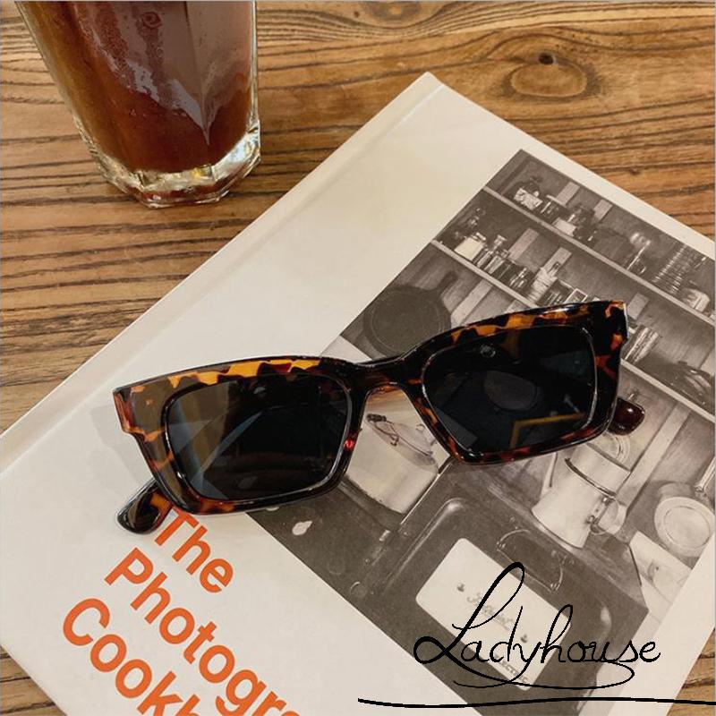 Kính mát chống tia UV màu sắc thời trang sành điệu