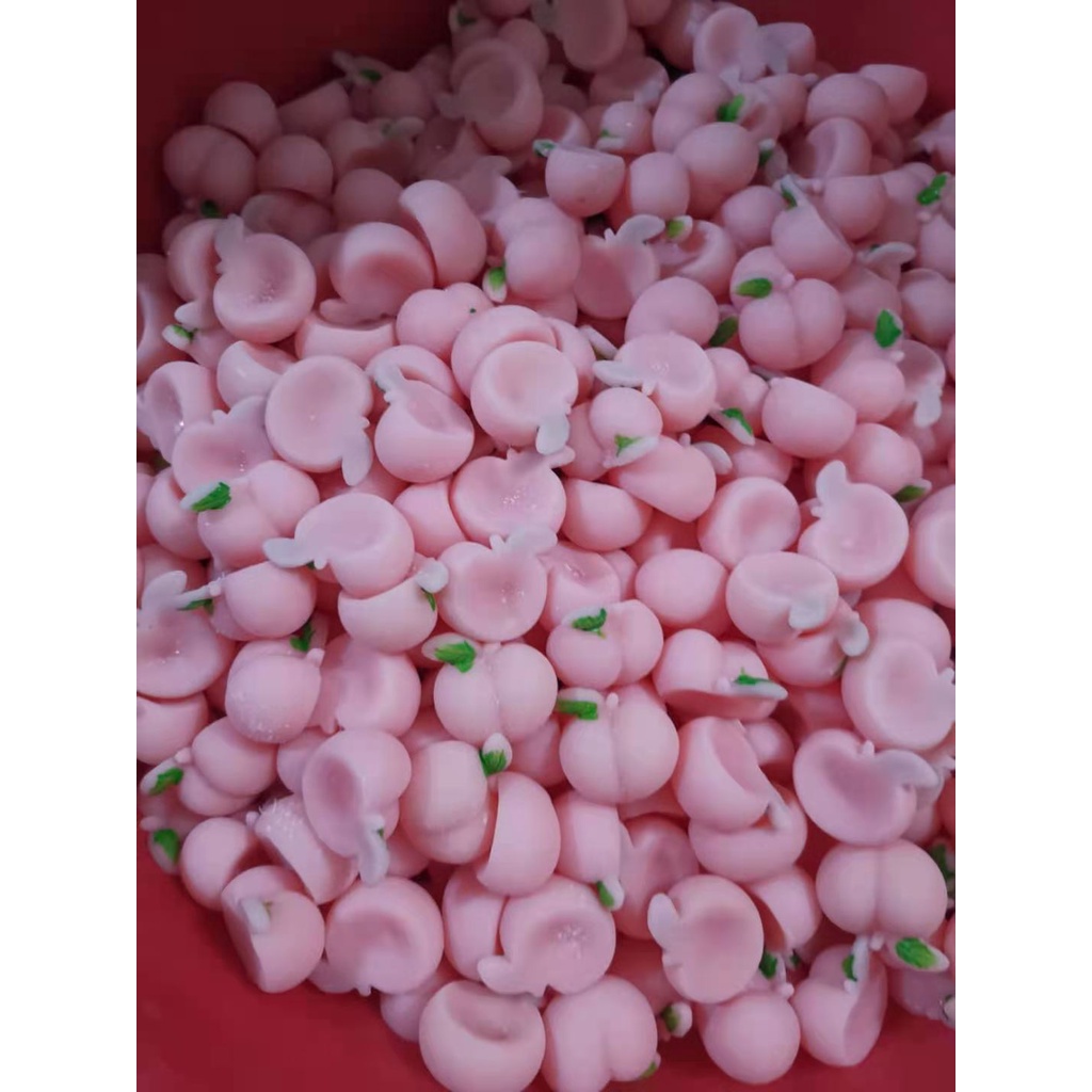 Cute Peach-shaped Squeeze Toy for Stress Relief
