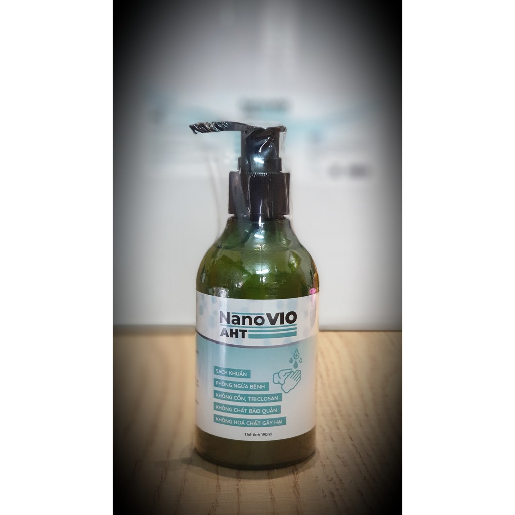 Nước rửa tay diệt khuẩn Nano Vio 190ml hương trà xanh dịu nhẹ, ít bọt, không khô da tay | BigBuy360 - bigbuy360.vn
