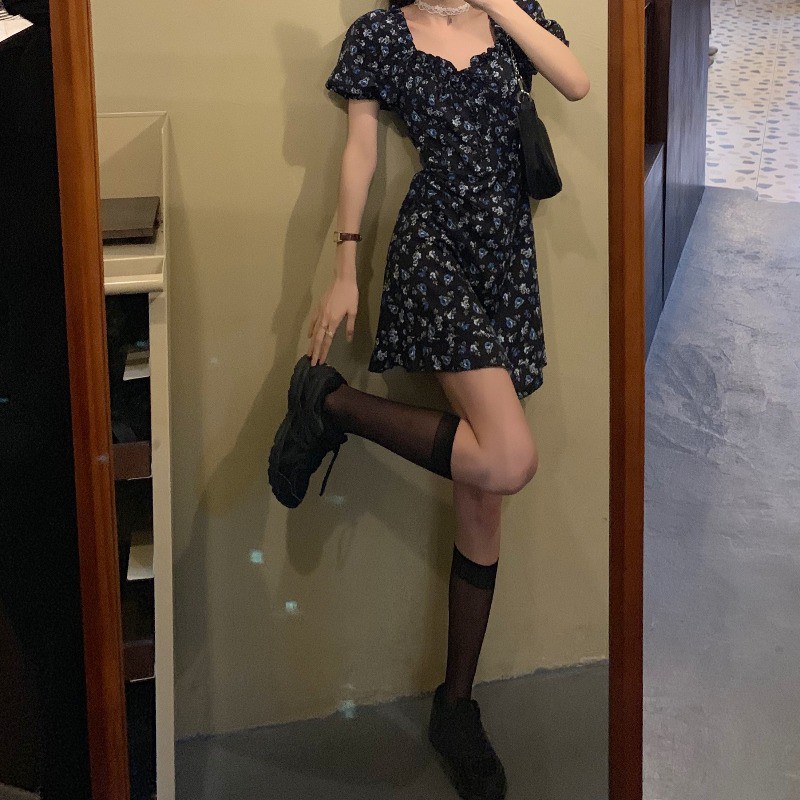 Váy đen hoa nhí tay phồng CD011 | BigBuy360 - bigbuy360.vn